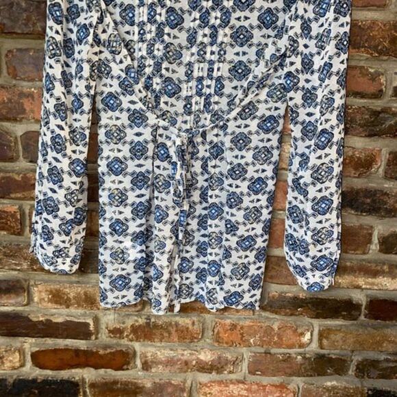 Style & Co Beige Blue Printed Button Down Tie Back Blouse Women's Size Medium - Picture 8 of 8